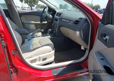 2010 Ford Fusion Sel z USA, uszkodzony, nr VIN 3FAHP0JG9AR225356